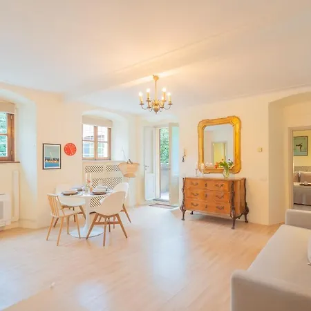 La Piazza Di * צ'רנוביו