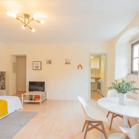 La Piazza Di * צ'רנוביו