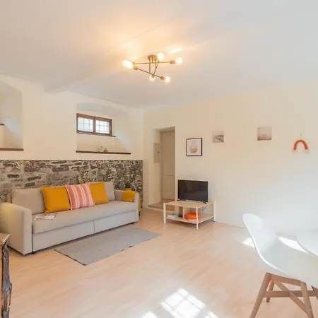 La Piazza Di דירה *